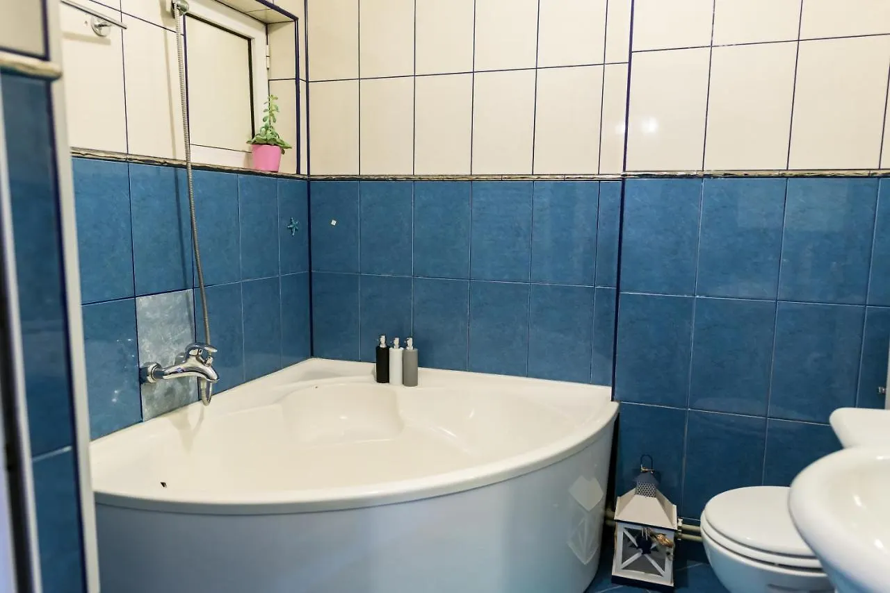 Lovely Apartment With Balcony Bucarest
