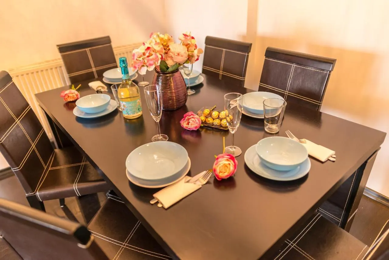 Lovely Apartment With Balcony Bucharest